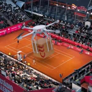 Drone Delivers Trophy on Tennis Court in a fake-out-of-home ad of CTT