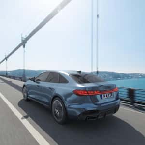 Car Color Transformation on the Move in a fake-out-of-home ad of Audi