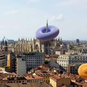 Squishy Inflatables Bouncing in the City in a fake-out-of-home ad of Samsung