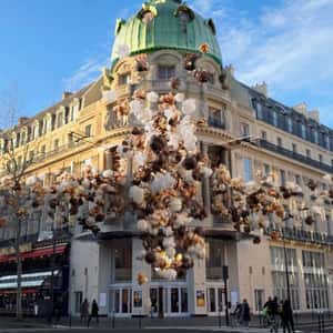 Popcorn Explodes at Palace in a fake-out-of-home ad of Pathé France 