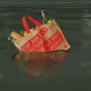 Supermarket Under Floodwater in a fake-out-of-home ad of E.Leclerc
