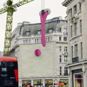 Crane Installs Razor in a fake-out-of-home ad of Estrid
