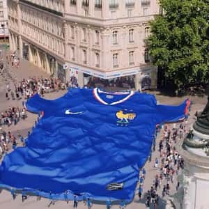 Jersey Spreads at the Square in a fake-out-of-home ad of Intersport