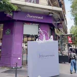 Perfume Dives onto Shopping Bag in a fake-out-of-home ad of Marionnaud