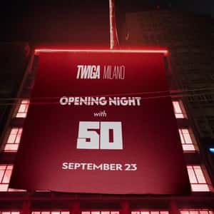 Giraffe Wears Sunglasses in a fake-out-of-home ad of Twiga Milano