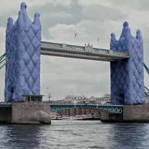 Tower Bridge Wears Waterproof Fabric in a fake-out-of-home ad of Uniqlo