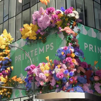 Spring Flowers Bloom at Department Store in a fake-out-of-home ad of Printemps