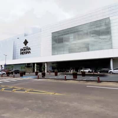 Balloons Overflow From Mall in a fake-out-of-home ad of Shopping Ponta Negra