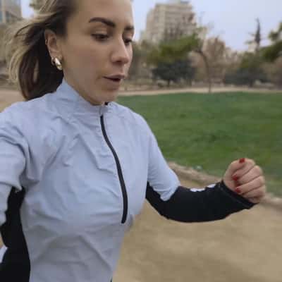 White Particles Transform to Running Shoe in a fake-out-of-home ad of Vulcano