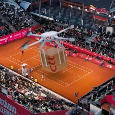 Drone Delivers Trophy on Tennis Court in a fake-out-of-home ad of CTT
