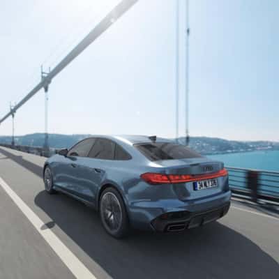 Car Color Transformation on the Move in a fake-out-of-home ad of Audi