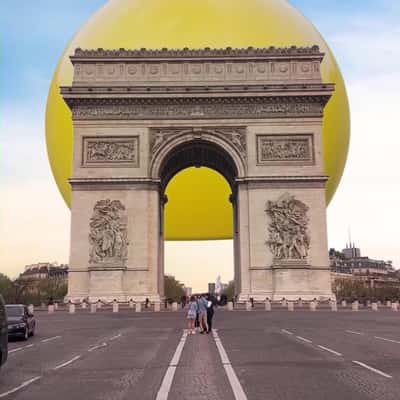 Arc de Triomphe Turned into Suitcase in a fake-out-of-home ad of Delsey