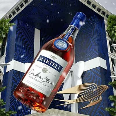 Building Walls Reveal Cognac in a fake-out-of-home ad of Martell