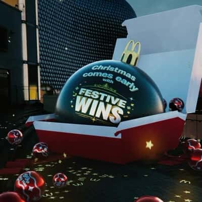 Christmas Balls Move on Wheels in a fake-out-of-home ad of McDonald's