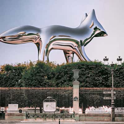  Fox Floats into the Air in a fake-out-of-home ad of Maison Kitsuné
