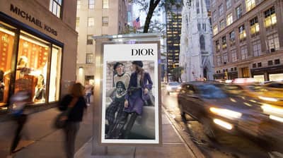 5th Ave & West 35th St NY JCDecaux LED Screen